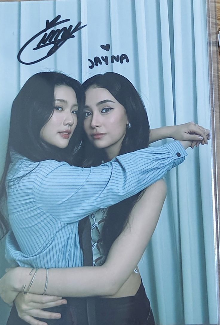 feli🌙✨️ LUNAR SECRET ERA tweet media