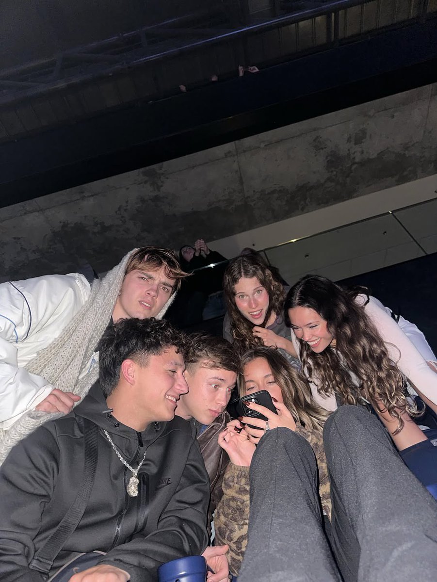 𝓐gus MARNICA CANTANTO SALIR DEL PARAISO˖ ݁𖥔 ݁˖ tweet media