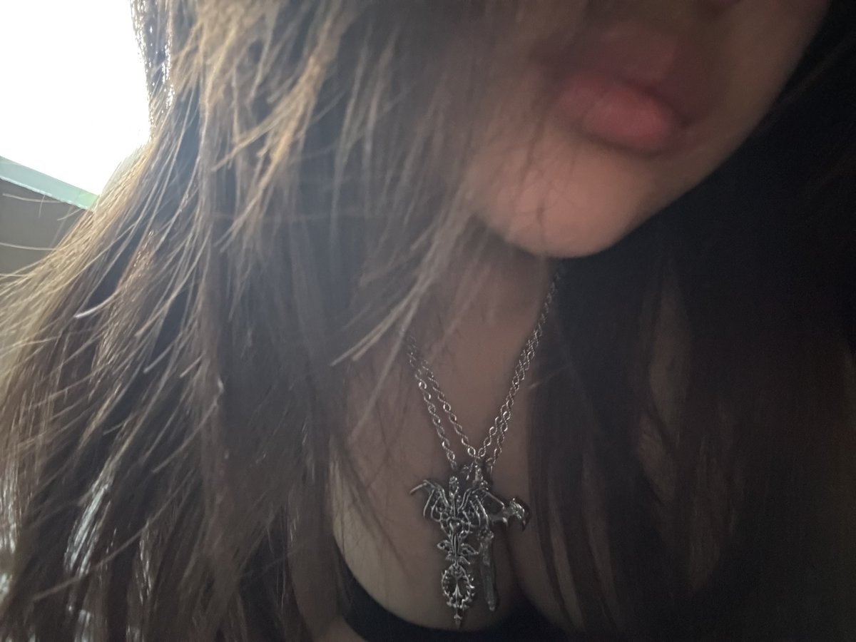 meekoolong's tweet photo. puppy tried a lovense today mmmmmm again pls <//3 
#nsfw #nsfwtwt #cnc #freeuse #kissable #facefuck #puppy #puppygirl https://t.co/vx4S2VXooF