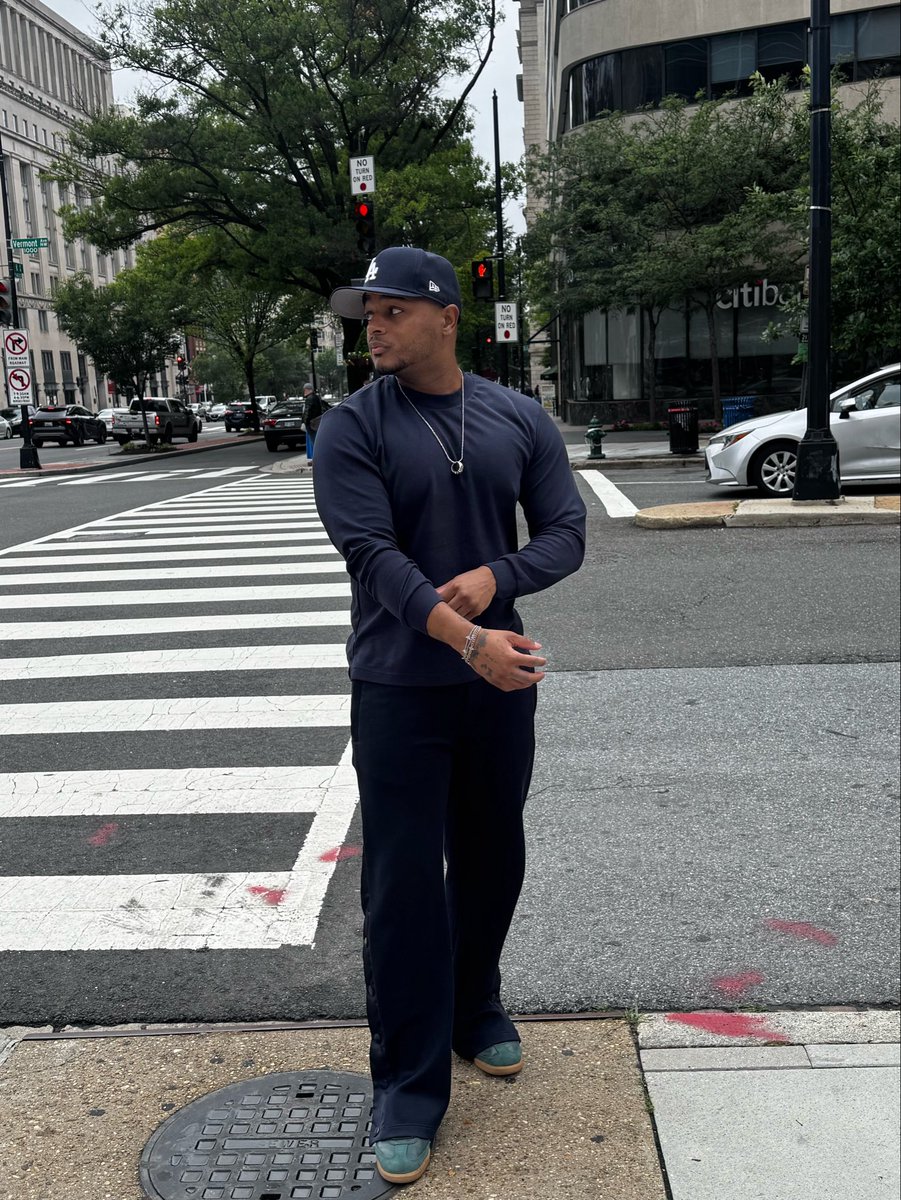 MisterWes_'s tweet photo. just havin’ my way in real life https://t.co/xgPmslnVCz