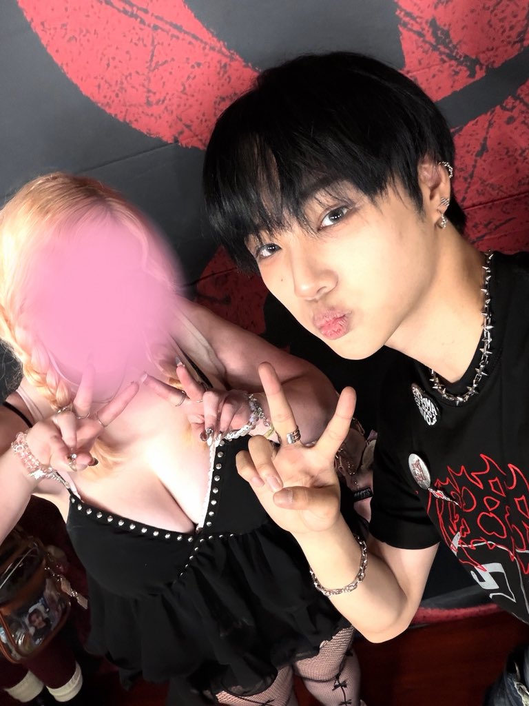 vivi ✦ tweet media