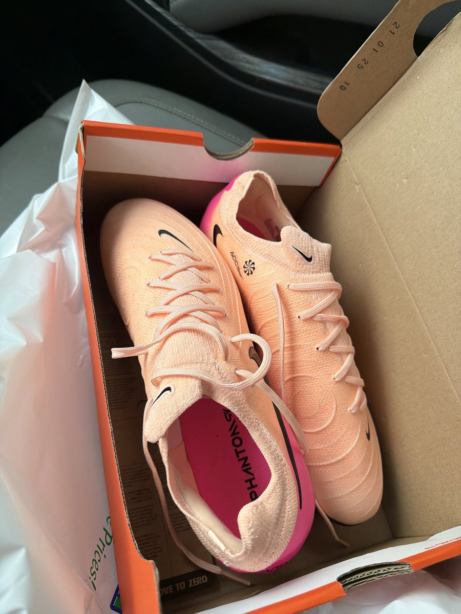 SilasMeisterKP's tweet photo. Breaking in the new cleats https://t.co/odgGDuOguQ