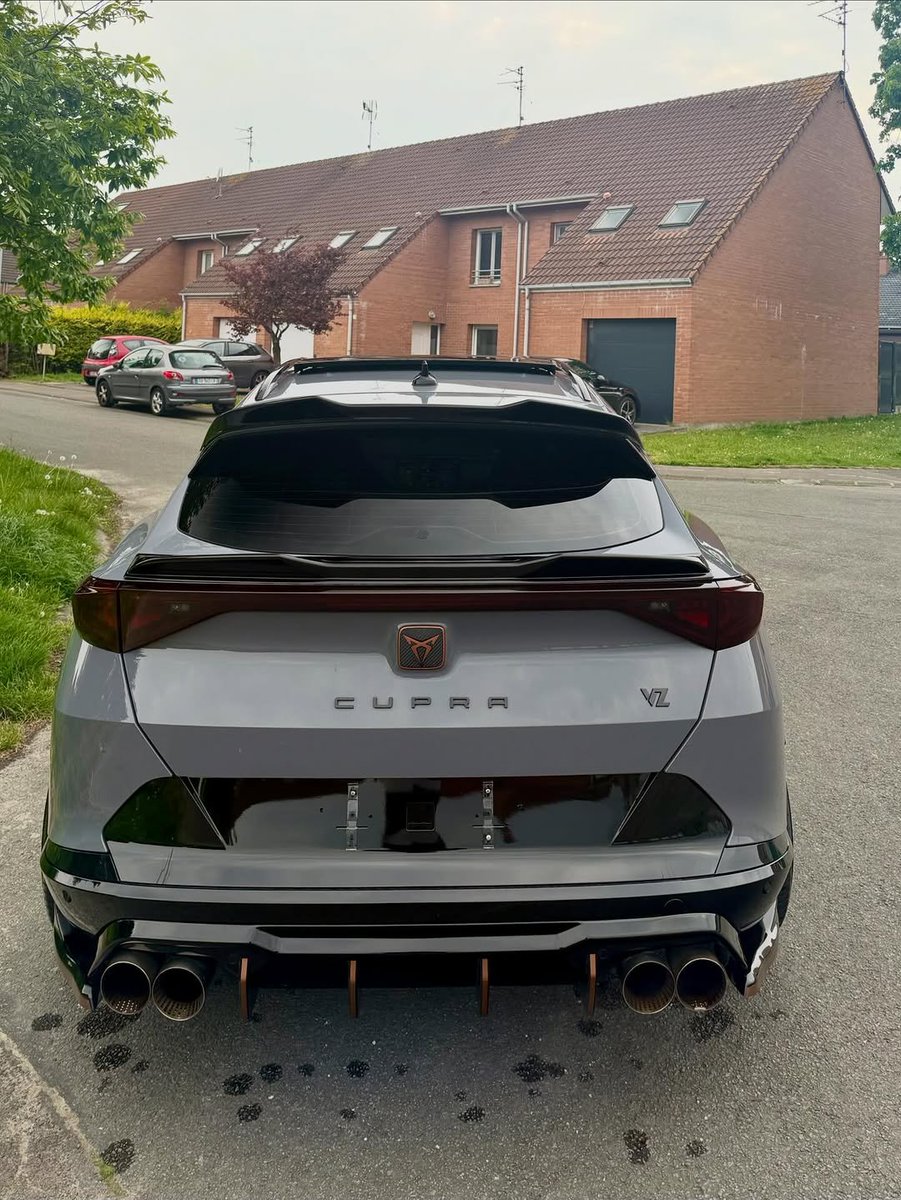 ZyroCar tweet media