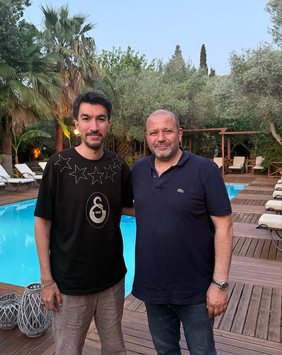 mkalioglu's tweet photo. Mütevazi kişiliği, misafir perverliği,  güler yüzlülüğü için Bodrum 1905 Galatasaraylılar Derneği Başkanı Cankat Boylu'ya teşekkür ederim. @cankatboylu1 

Yolunuz Bodrum/Bitez'e düşerse muhakkak dernek lokalini ziyaret etmenizi tavsiye ederim. https://t.co/nZyHDK8fen