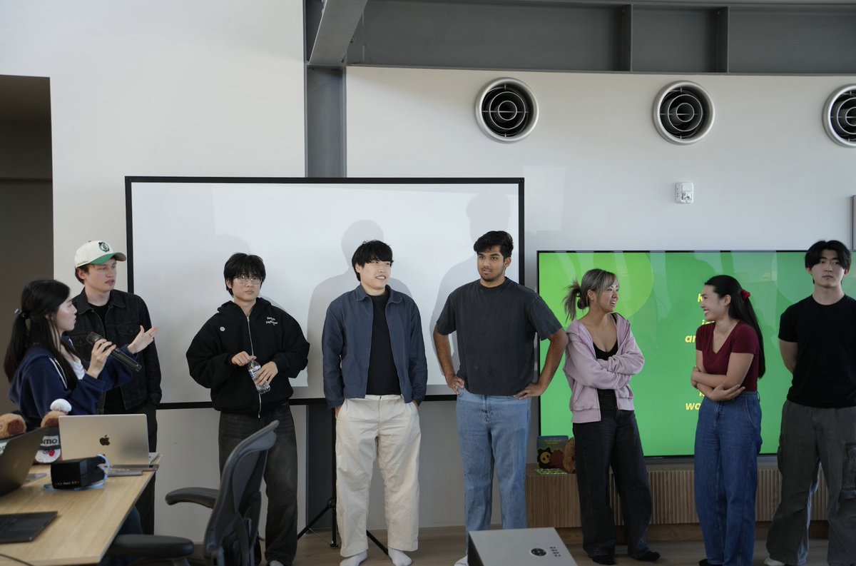 jennsun's tweet photo. All the winners were startup founders 🤔

Top 3:
1. John Q @johnlqian
WPM: 169
Blindfolded: 78
Twin: 44

2. Alex H https://t.co/nxPlDGdp27
WPM: 151
Blindfolded: 84
Twin: 44

3. Arman K @ksw_arman
WPM: 154
Blindfolded: 88
Twin: 32

Top 10 based on WPM:
1. 179 Kevin L @kliu10 
2. 173 Jay J simplifyinterviews
3. 169 John Q @johnlqian 
4. 161 Anntaylor 
5. 156 Ben S
6. 154 Arman K @ksw_arman 
7. 151 Alex H https://t.co/nxPlDGdp27
8. 148 Kevin L @linguinelabs 
9. 142 Wonyoung D
10. 140 Alina