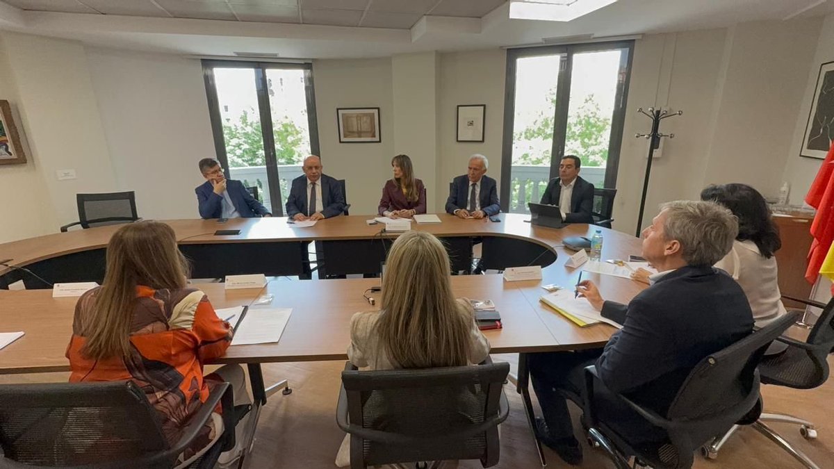 JaimeLeal_'s tweet photo. En @UNADUnionEuropa nos reunimos con la viceconsejera de Universidades, Investigación y Ciencia de la Comunidad de Madrid, Dra. Mirina Cortés, para consolidar procesos para consolidar la presencia y proyección internacional de la @UniversidadUNAD en España y Europa https://t.co/84vnbIZx4z