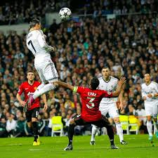 NotchYours's tweet photo. @Estagiario1902 No one dribbles like Lionel Messi. He's the GOAT in that aspect. No doubt about it. Absolute ET.

But Cristiano Ronaldo... Overall GOAT: https://t.co/b3VYDXZEOG