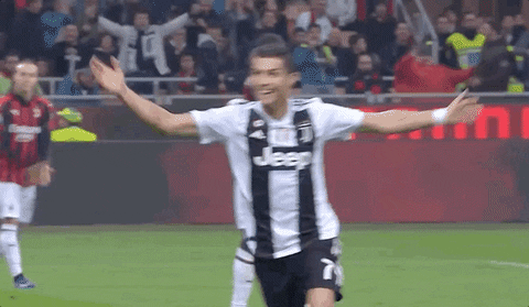 NotchYours's tweet photo. @Estagiario1902 No one dribbles like Lionel Messi. He's the GOAT in that aspect. No doubt about it. Absolute ET.

But Cristiano Ronaldo... Overall GOAT: https://t.co/b3VYDXZEOG