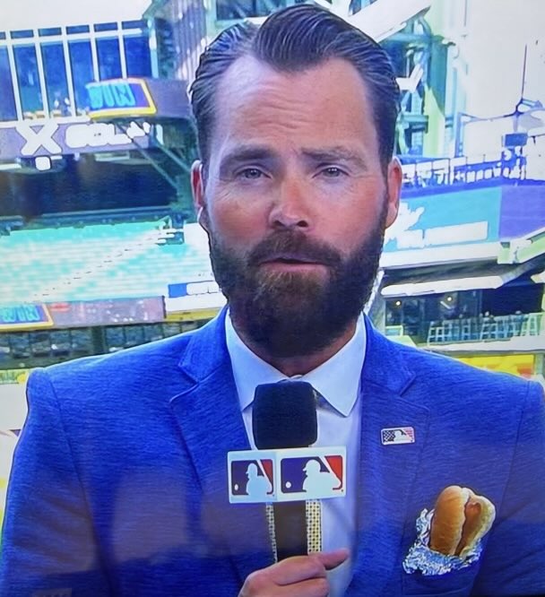 AUsmith19's tweet photo. @DimTillard  Your weiner is showing. @Brewers https://t.co/uOLuqCLgNW