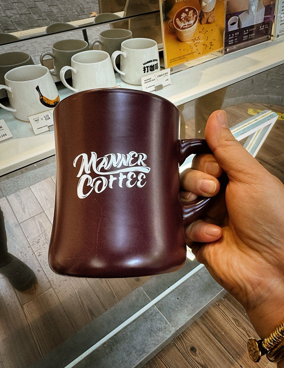 plimbaripemare's tweet photo. Missing my person from afar, but this coffee mug we split over video call last week My tiny piece of them today. https://t.co/79fiwBo1tv