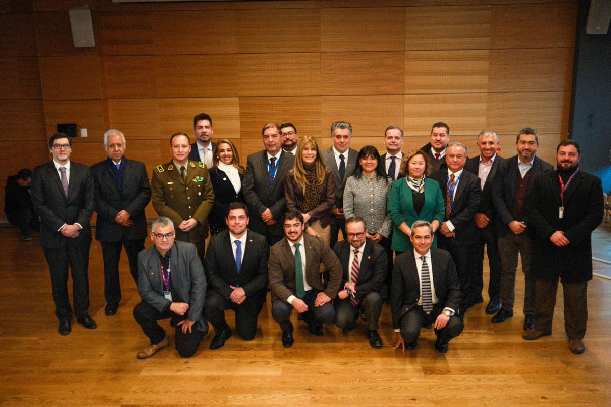 GeneradorasCL's tweet photo. 🏛️Participamos en la #CuentaPública 2025 del Coordinador Eléctrico Nacional, instancia en la que se revisaron los principales avances, aprendizajes y desafíos que enfrenta hoy el sistema eléctrico chileno en un contexto de transformación tecnológica acelerada. https://t.co/EIuqiYMIXD