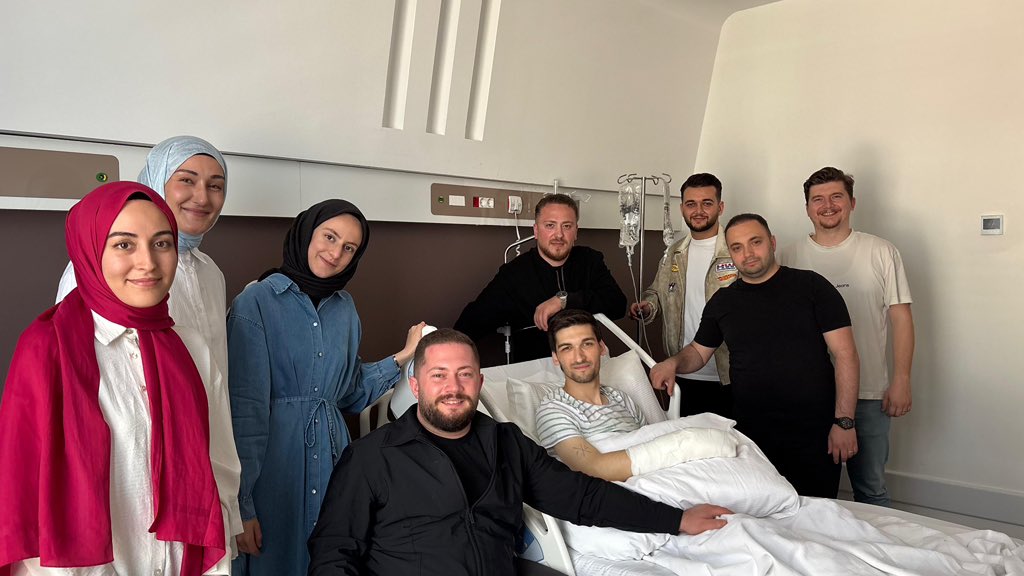 AK Gençlik Bursa 🇹🇷 tweet media