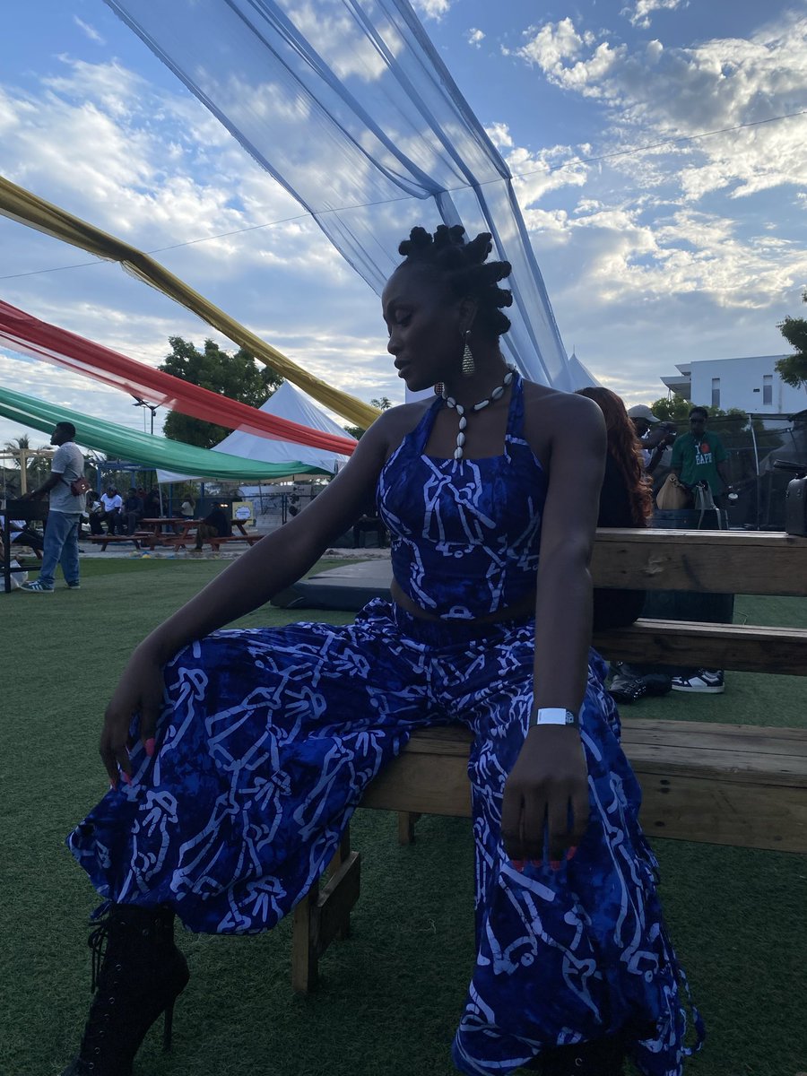 yemoja_jaja's tweet photo. I won the best dressed female at @themelodynotmia’s event last Saturday. My Outfit is unreleased and even copywrited from my sister’s brand called iléké. It launches in June 🔥 https://t.co/Xouy3TOXcb