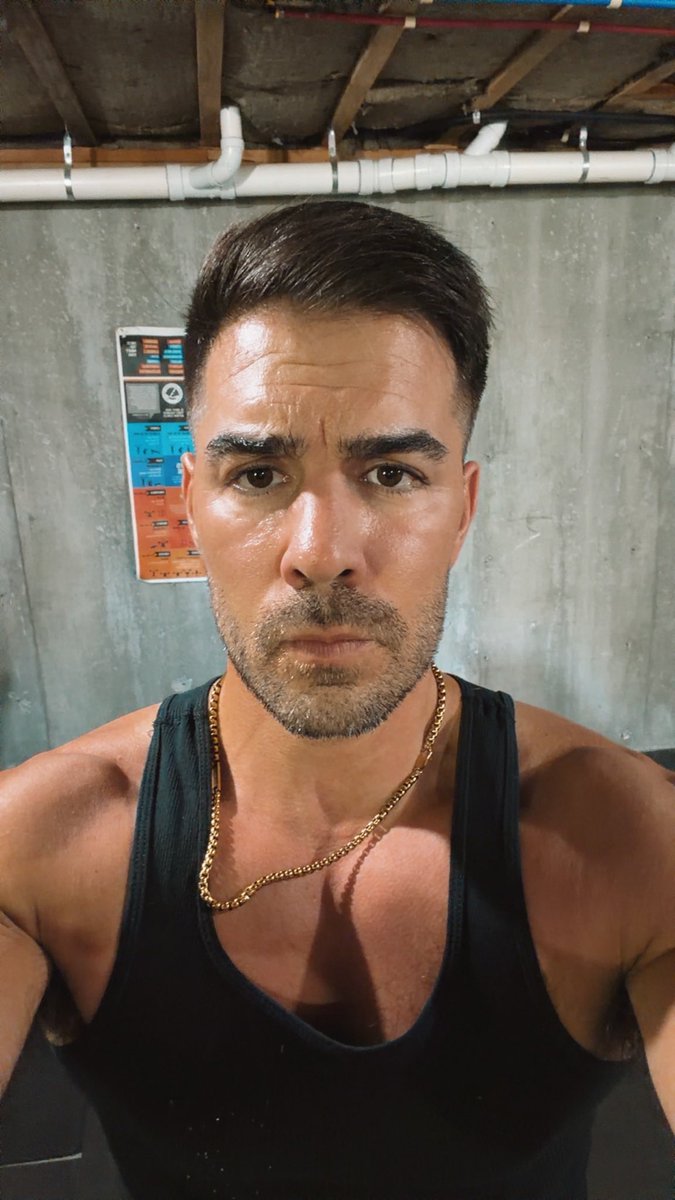 Carlos tweet media