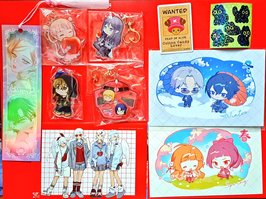 BEANQUeenie_'s tweet photo. The full con haul from this past weekend ☺️✨️

@TheBeguiling was amazing for such a great selection, having @yenpress &amp; @kanamanga_us there for early releases and such a fun licensing panel!

I was also able to buy merch from @JJYChara and meet the lovely &amp; sweet @mimihyaa 🥰💕 https://t.co/jvlOH4f1En