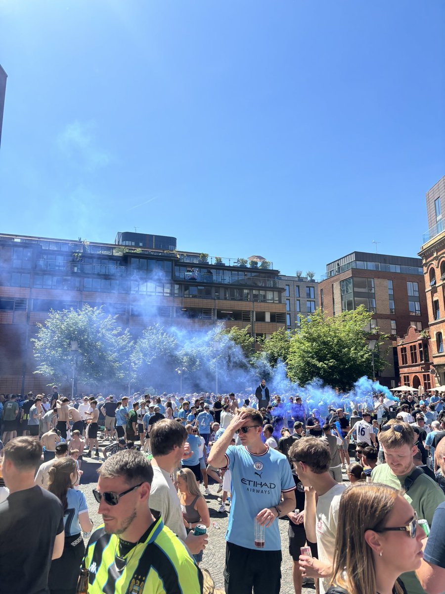 StoleckiSeb1's tweet photo. It’s been a pleasure Pep💙 https://t.co/9OMFJQDlIE