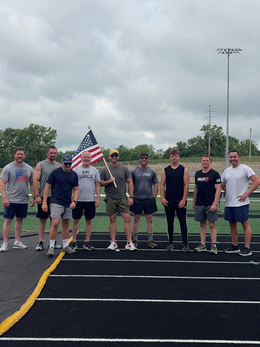 KeckForKY's tweet photo. I’m grateful for another year of joining these great men as we honor those who gave it all. It’s a tiny sacrifice but great reminder of what our brave soldiers do on a regular basis. I am the slowest of the bunch, but found a way to improve from last year!  #memorialday #TheMurph https://t.co/TIRv9TgE9O