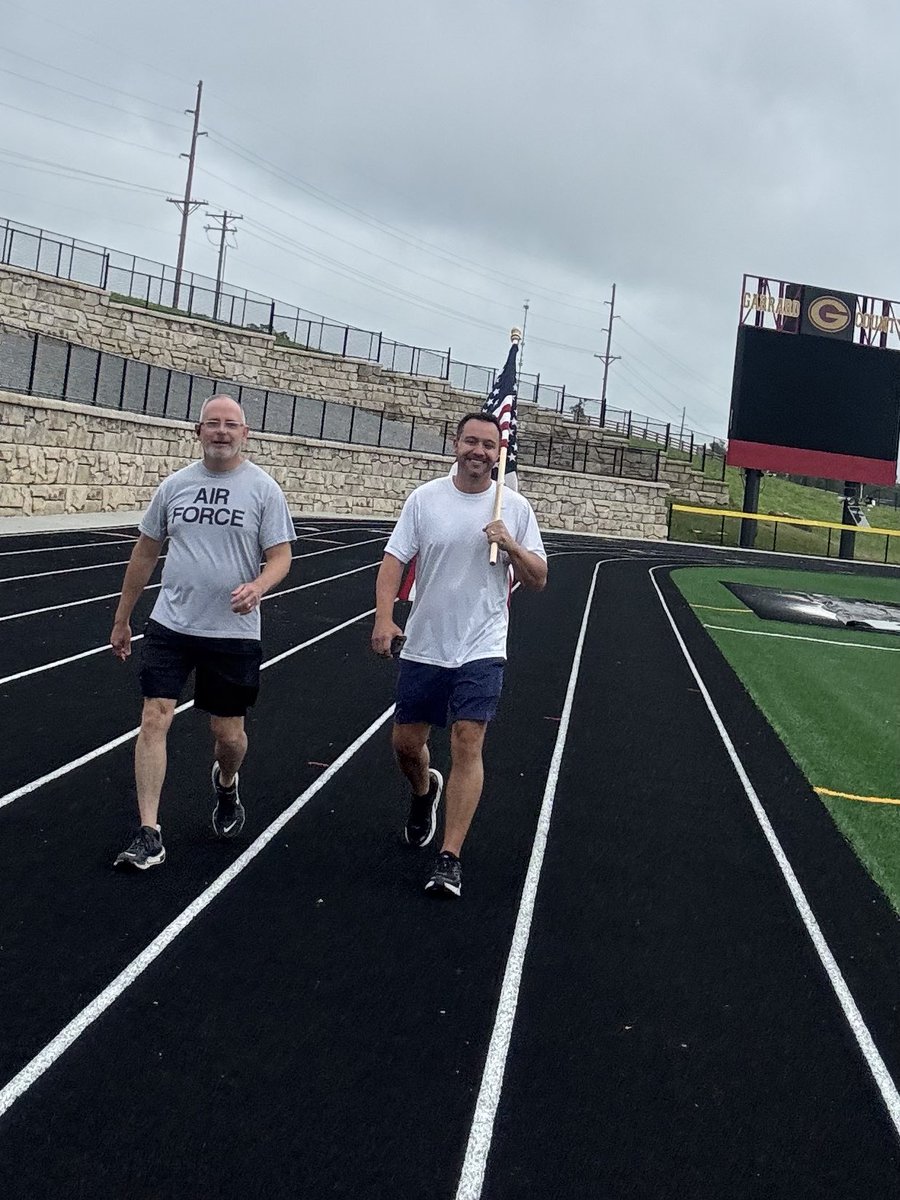 KeckForKY's tweet photo. I’m grateful for another year of joining these great men as we honor those who gave it all. It’s a tiny sacrifice but great reminder of what our brave soldiers do on a regular basis. I am the slowest of the bunch, but found a way to improve from last year!  #memorialday #TheMurph https://t.co/TIRv9TgE9O