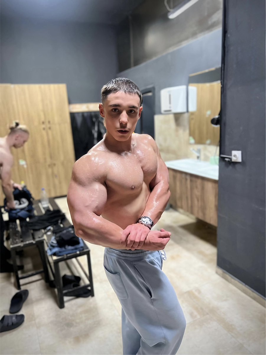 godgym tweet media