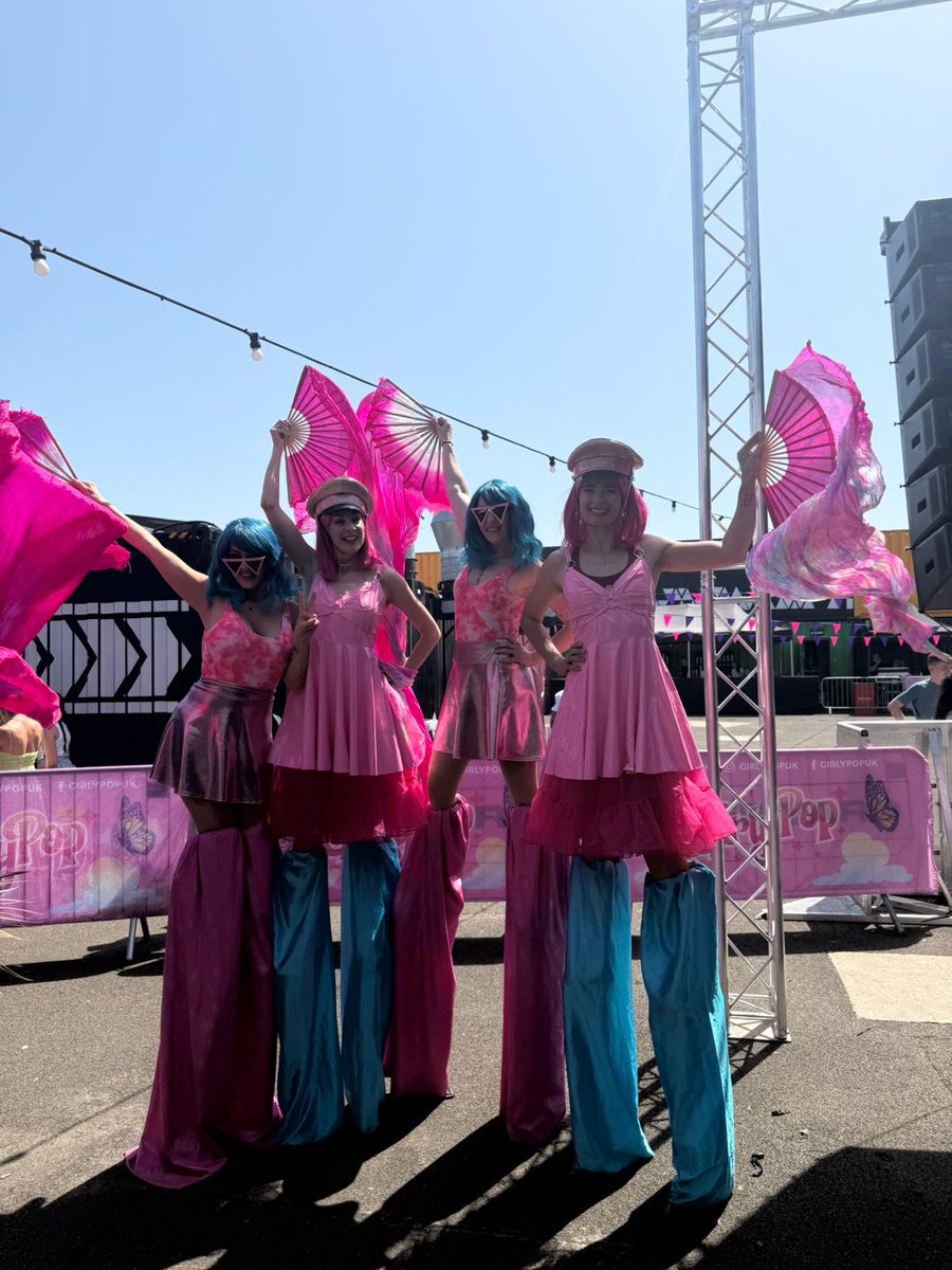 Discover_Ent's tweet photo. On fire today #girlypop #stilts #dance #HottestDayOfYear https://t.co/4XwJfeDcUX