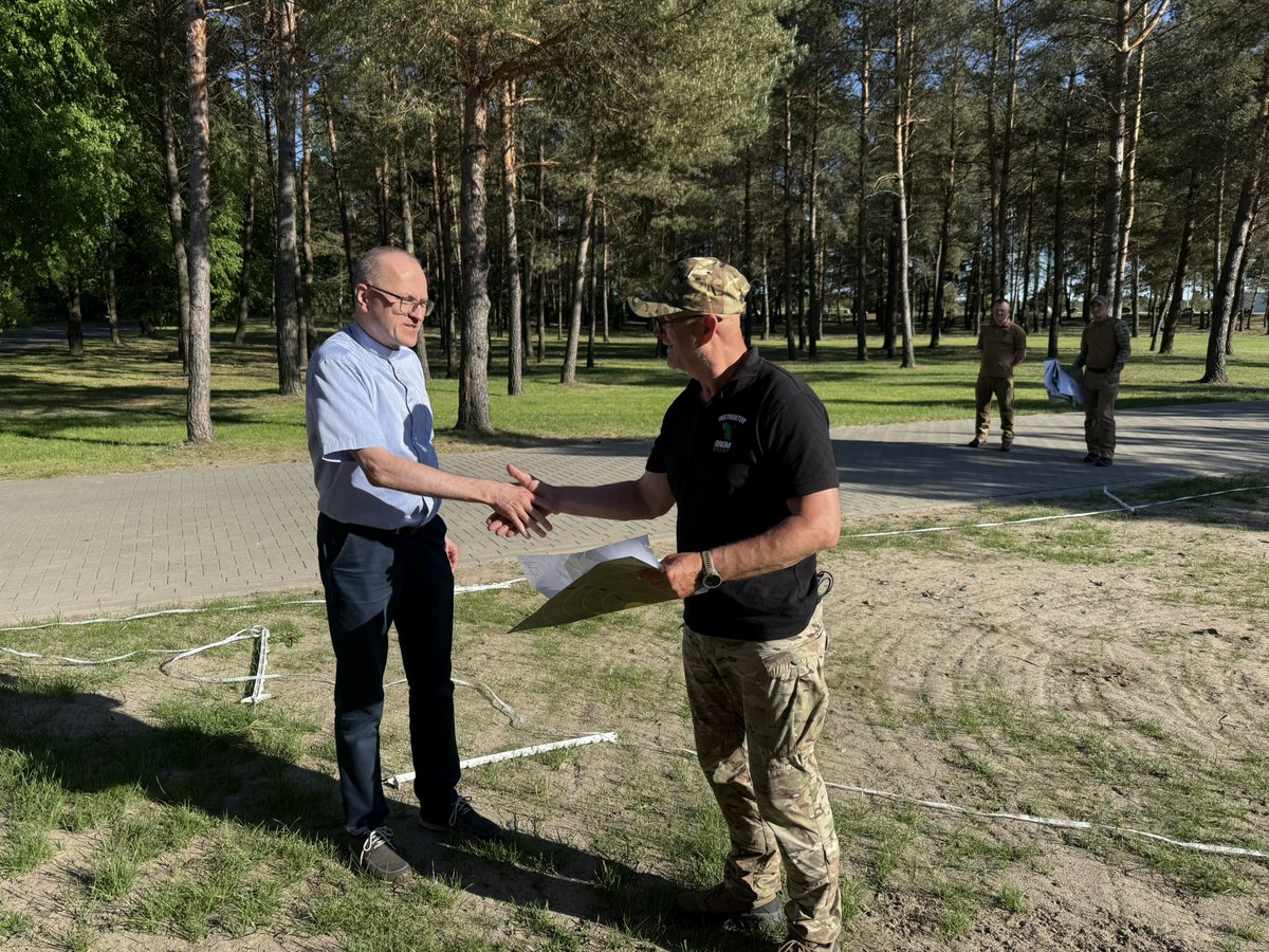 ks. Mariusz Wedziuk tweet media