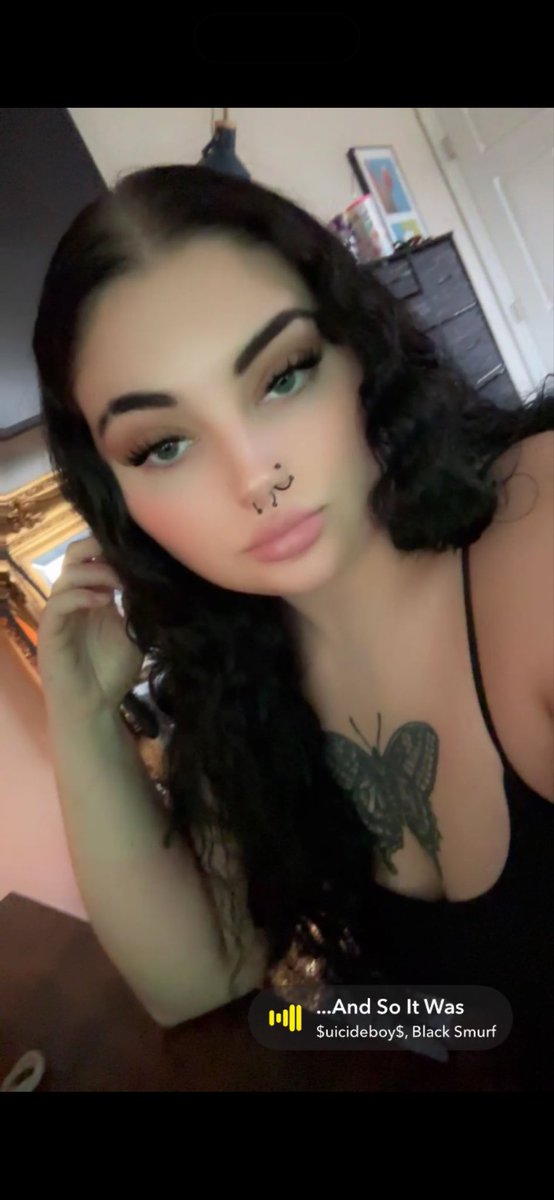onlylilithhh's tweet photo. Hi I’m Goddess Lilith — your favorite obsession and worst financial decision. I thrive on control, and being spoiled exactly the way I deserve. 
If you’re here, know your place: worship, obey, and pay tribute to the goddess who owns your attention. My old account ban.
$20 FEE https://t.co/XfnihOPV9B