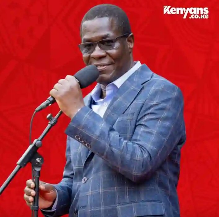 _iMwas's tweet photo. Kama kuna mtu clueless kwa kazi yake ni huyu .I wonder how even hd manages his family https://t.co/aVaEx6c4PF