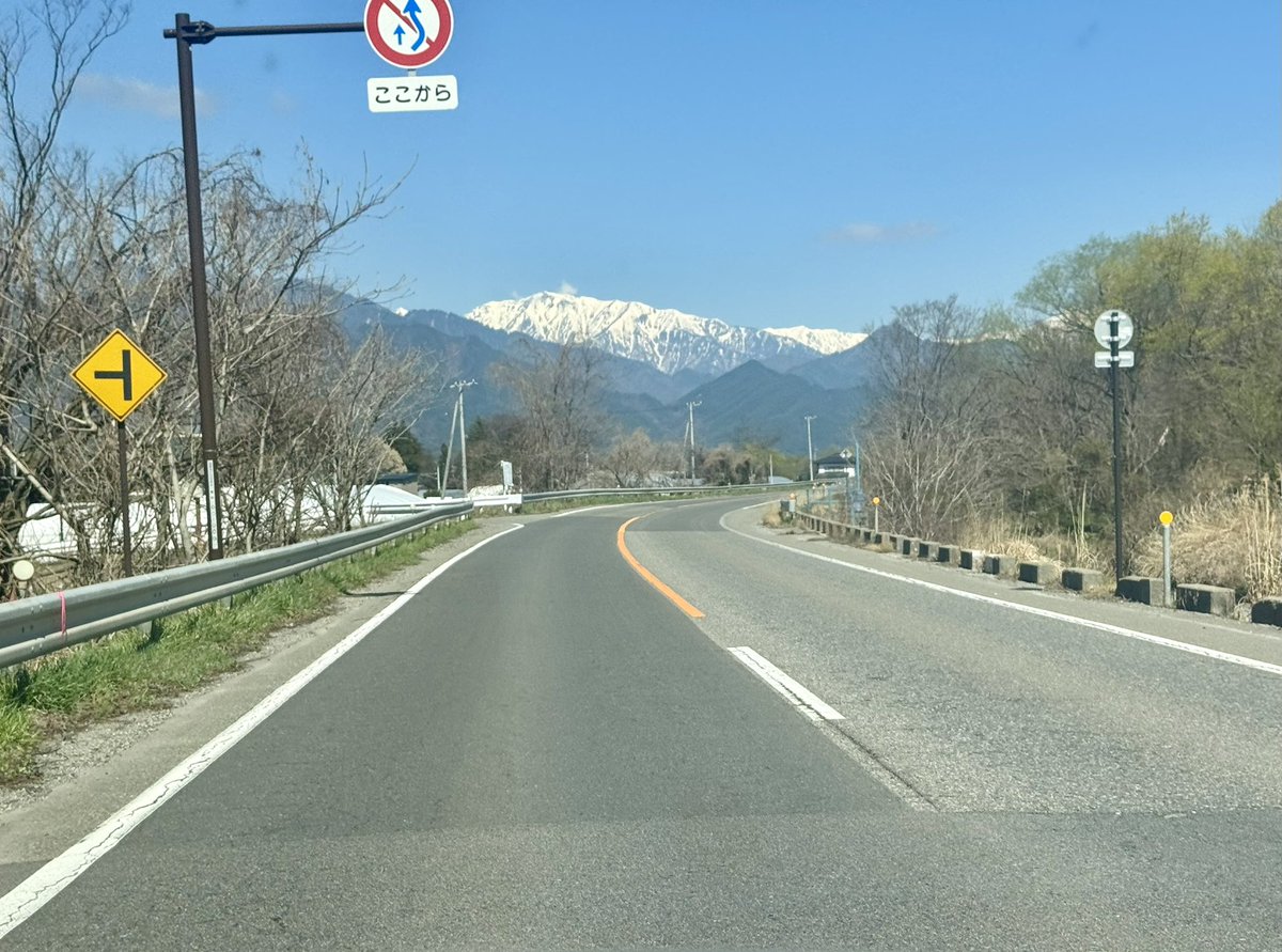 hayashi3617's tweet photo. 2026年5月26日(火)Matsumoto🏯TOKYO🗼おはよう御座います♪

変わりたいと言いながら何もしなければ変わらない…

決して当たり前ではない目の前の日常に感謝して始動

今日も
それぞれの場所でご多幸あれ

#5月30日
#ライブ
#横浜セブンスアベニュー
#コスモドラグゥーンナンバーエイト https://t.co/rrcqBDmOKs