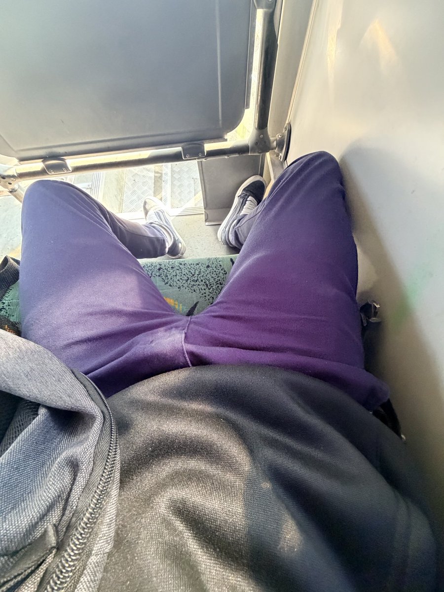 jimmyanaya98_'s tweet photo. Es normal que me pase esto todos los días saliendo de turno de noche?🥵🔥🤭 https://t.co/kRhvpRqBWR