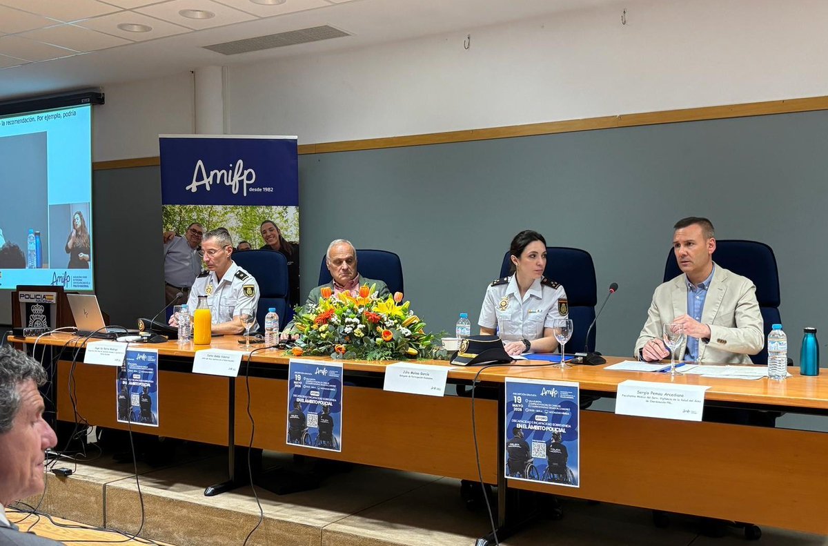avtcyl's tweet photo. 🟠 El presidente de la AvtCyL participa en un acto sobre inclusión y discapacidad en la Policía Nacional

El presidente de la Asociación de Víctimas del Terrorismo de Castilla y León (AvtCyL), Sebastián Nogales, ha participado en la jornada Inclusión y oportunidades: el futuro de los policías @policia con discapacidad, organizada por la Asociación de Miembros de las Fuerzas y Cuerpos de Seguridad con Discapacidad (AMIFP) @AMIFP1.

Durante la sesión se abordaron cuestiones relacionadas con la discapacidad e incapacidad sobrevenida en el ámbito policial, entre ellas los protocolos de inclusión, las adaptaciones laborales, las nuevas funciones profesionales que podrían desempeñar los agentes afectados, así como diferentes experiencias y buenas prácticas desarrolladas tanto en España como en otros países.

La jornada también sirvió para reflexionar sobre la necesidad de avanzar en medidas de apoyo e integración profesional, compartiéndose distintas experiencias personales y propuestas de mejora desde una perspectiva constructiva y de futuro.

En el encuentro participaron representantes de la Policía Nacional, especialistas en salud laboral y prevención de riesgos, profesionales del ámbito médico y responsables institucionales vinculados a la discapacidad y los derechos sociales.