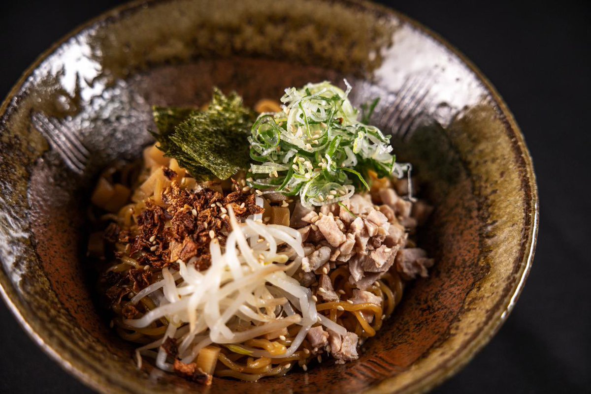 umamilabldn's tweet photo. 今月Camdenにオープンした
北海道出身オーナーによる札幌ラーメン店「Umami Lab」公式アカウントです。

味噌、塩、醤油、混ぜそば——
ロンドンで本気の札幌ラーメンを作ってます。どうぞよろしくお願いします🍜 https://t.co/YCclOFTrcn