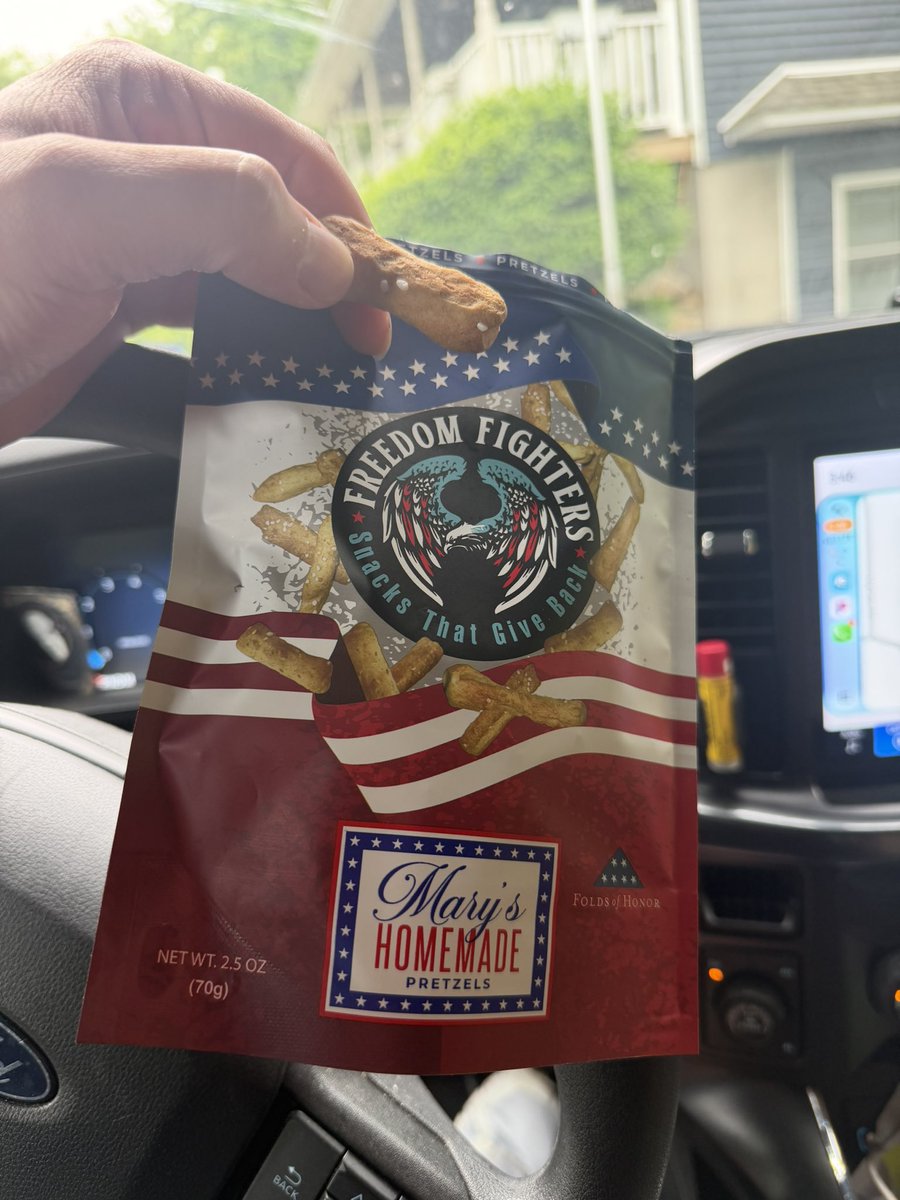 FFSNACKSLLC's tweet photo. Cuz their GOOD! 🇺🇸 https://t.co/eYqpEuc6gK