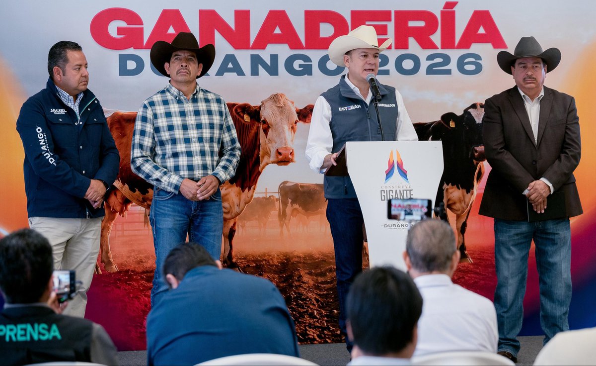 durangos21's tweet photo. Entregan Mil 200 Sementales Bovinos para Fortalecer la Genética del Ganado en #Durango

Información completa en el link https://t.co/f4BKkq26ti