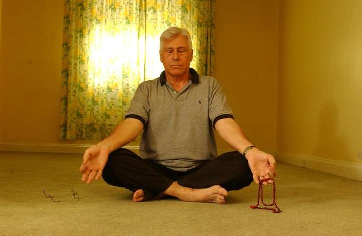 MuertosArg's tweet photo. 26/05/2017 murió Andrés Percivale.
Presentador de televisión y periodista. Triunfó en canal13 como a cargo del noticiero con Mónica por años. Decidió retirarse a tiempo y se dedicó al Yoga por 30 años.
Un gran tipo que nos dejó hace 9 años con 77 de edad.
Irreparable. https://t.co/Gcq6S9Zilp