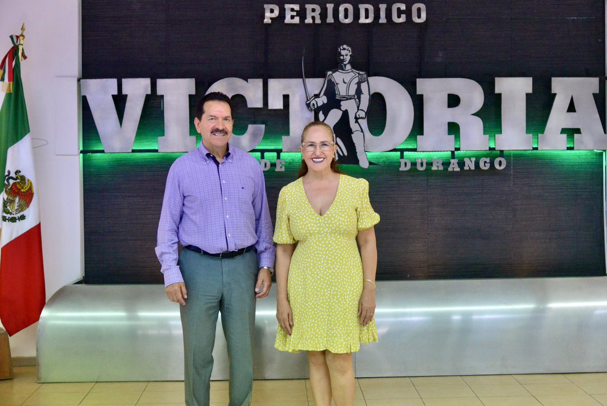 Marisol_CaQu's tweet photo. Agradezco el recorrido por el @period_victoria, así como el espacio para #Entrevista, además les comparto que me recibió con una cálida bienvenida: “Victoria”, canina rescatada y adoptada por este reconocido medio de comunicación 📺🎙️ https://t.co/HzBx0mkMNt