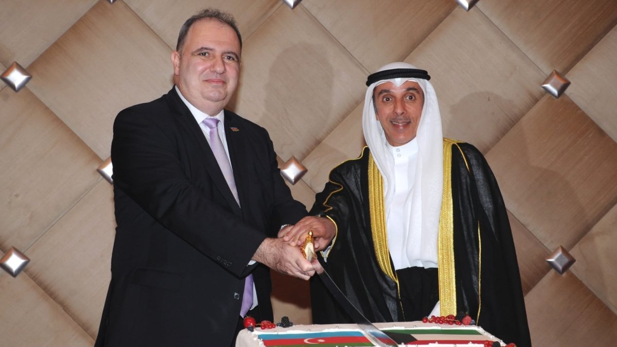 AlraiMediaGroup's tweet photo. كريموف: 32 ألف كويتي زاروا أذربيجان في عام  
 
• البلدان يفتحان آفاقاً جديدة للتعاون السياسي والسياحي  
https://t.co/QuGxizpafI https://t.co/MSkpkJODiH