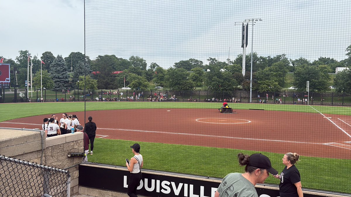 CougsSports's tweet photo. Welcome to Ulmer Stadium where we are minutes away from the @KHSAA 6th Region Semifinals between Holy Cross and Mercy. Follow here for updates. #GoCougs #CROSSisBOSS https://t.co/QitgyaimMk