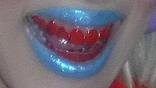 dojadragqueen's tweet photo. ela faz a maquiagem "brega" parecer tão cunty https://t.co/76zRNtYbg1