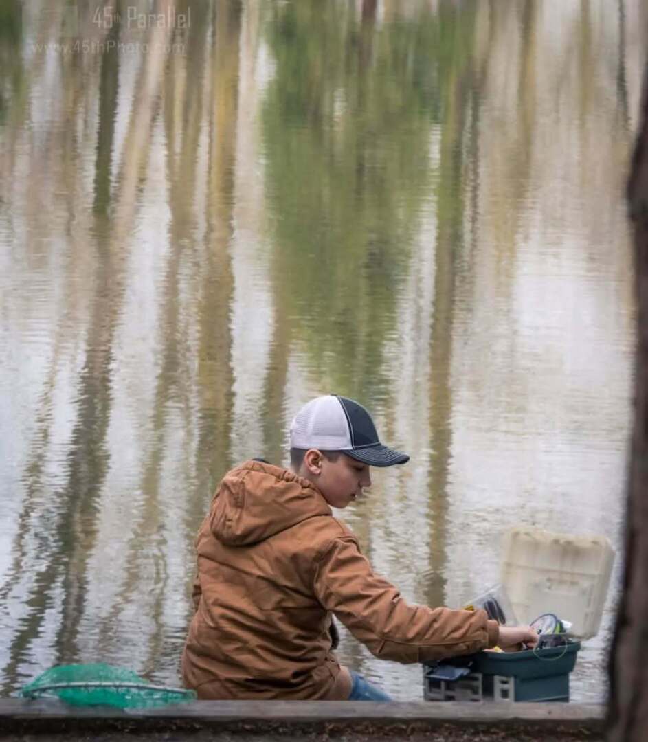 45thPhoto's tweet photo. A boy, a tackle box, and the beginning of a lifelong love for the outdoors. 
. 
#45thphoto #people #boy #fishing #fishpond https://t.co/D5WGE0ZxeK https://t.co/iZvdjLkh8F