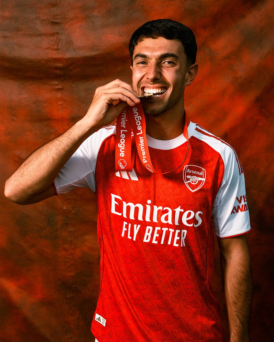 Premier League Arabic tweet media