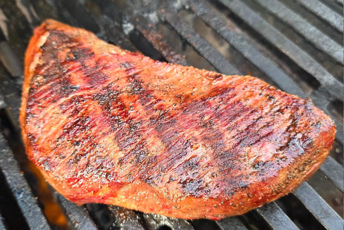 Johnston985's tweet photo. Photo 1: Found this awesome looking tri-tip at the butcher.

Photo 2: Smoked, then seared.

Photo 3: Sliced.

Photo 4: Finn, wondering why the service is so slow in this restaurant.

#RJsRoadsideBBQ https://t.co/My2GVExkTX