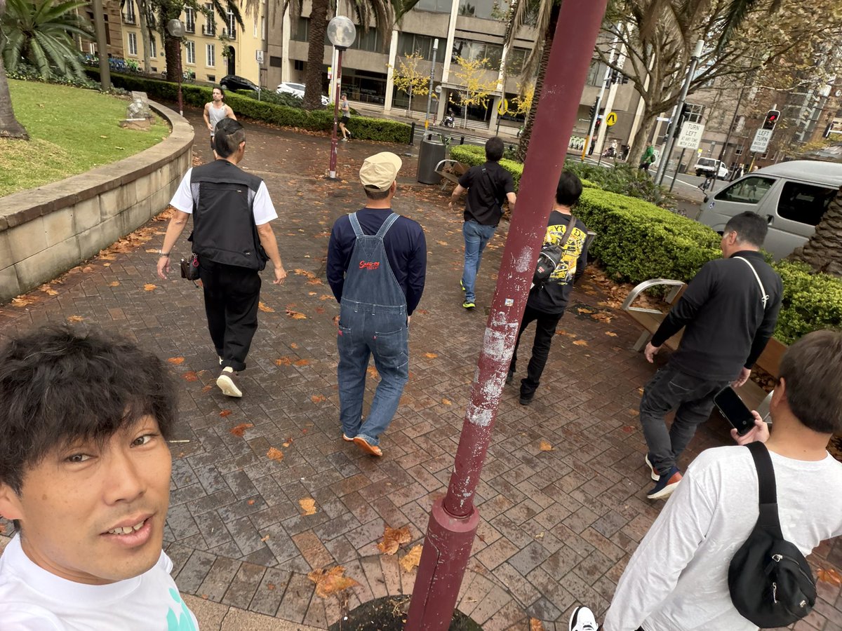 statzm_official's tweet photo. オーストラリア2日目。

24日は中日でオフのため、先輩方とシドニー観光。

オペラハウス見ながら飲んで、散策。

業界の話や車の話で盛り上がりました。

久々の息抜きでした。

#statzm #スタッズエム #オーストラリア #シドニー https://t.co/pSCZjwvuu6