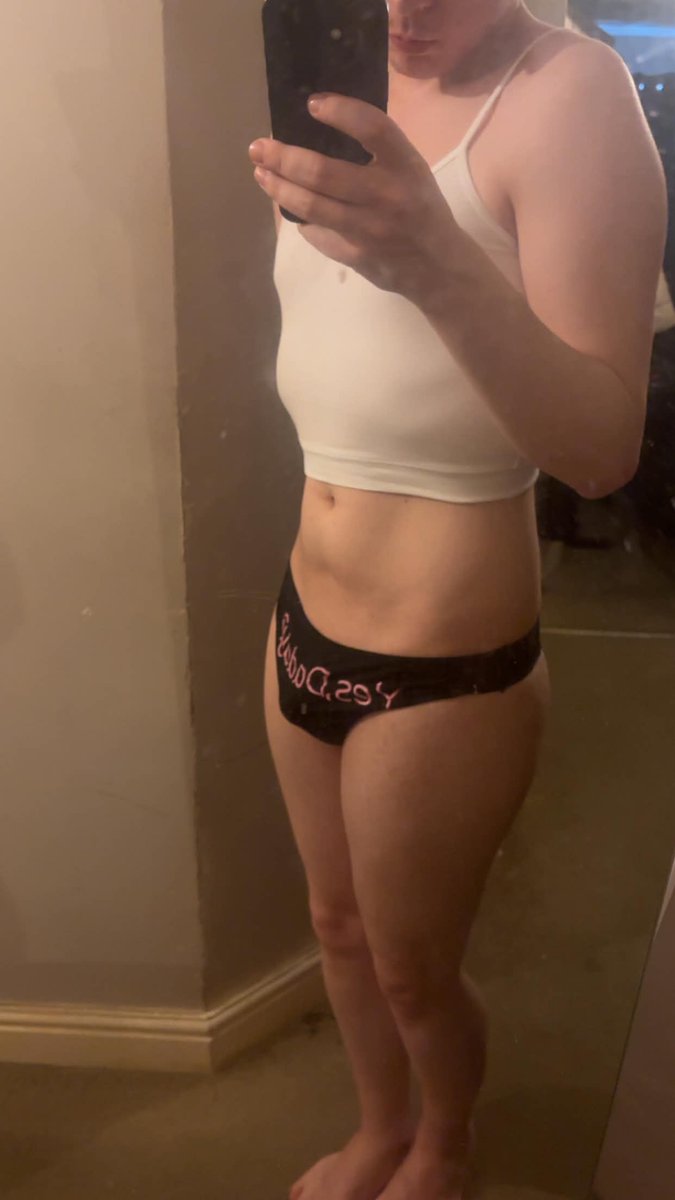 Japtzi8r's tweet photo. Just trying to survive this heatwave I am honestly melting
#nsfwtwt #femboy #bottom #twink #bra #panties #croptop #submissive https://t.co/nnWe177aWr