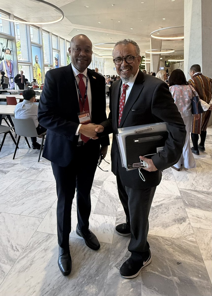 Haiti_UNOG's tweet photo. Moment historique pour Haïti ce lundi 25 mai 2026 à Genève.

Lors de la 159e session du Conseil exécutif de l’OMS, organe de 34 pays chargé d’orienter les grandes politiques de santé mondiale, les États membres ont élu le Dr Bertrand Sinal, ministre haïtien de la Santé, Vice-Président pour la Région des Amériques, aux côtés de 3 autres vice-présidents : la Dr Katarzyna Drążek-Laskowska (Pologne, Europe), le Pr Mohamed Hassany (Égypte, Méditerranée orientale) et le Pr Mamadou Samba (Côte d’Ivoire, Afrique).

Membre du Conseil depuis 2025 pour un mandat de 3 ans (2025-2028), Haïti en assure aujourd’hui la vice-présidence.

Haïti va profiter de cette tribune pour porter la voix des pays vulnérables et défendre l’équité en santé mondiale. @MsppOfficiel