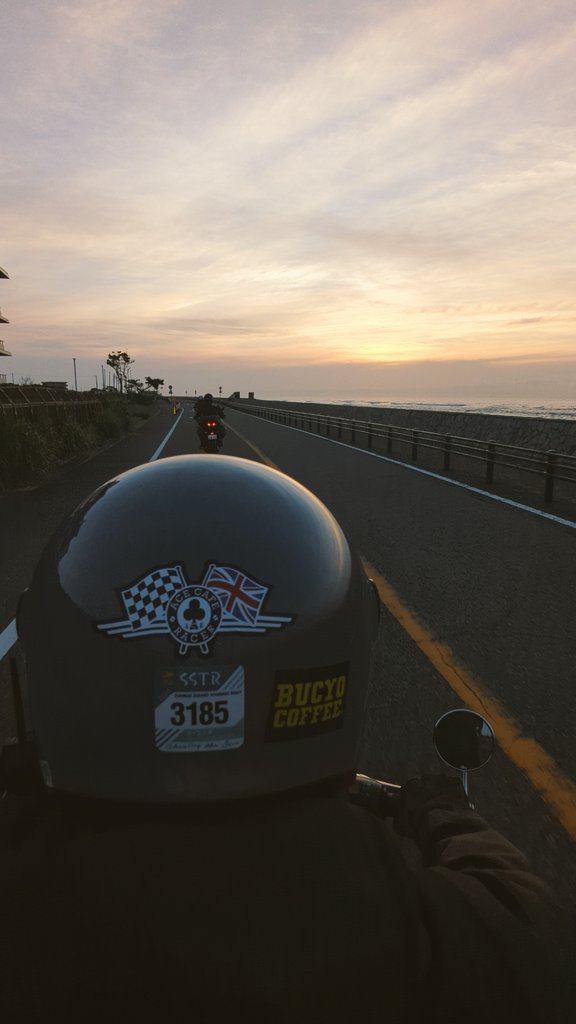 tapioca03's tweet photo. 04:45
御前崎灯台出発🏍️
皆様ご安全に！
#SSTR2026  #タンデム https://t.co/EkFf8lrgsw