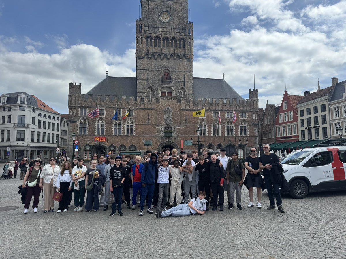 CCBattlefields's tweet photo. Finally, a thank you to all parents and carers for entrusting your children to us, for sending them on this trip and allowing us to share these incredible experiences with them. They were a credit to you, and to their school. https://t.co/MYkwDtbOe2