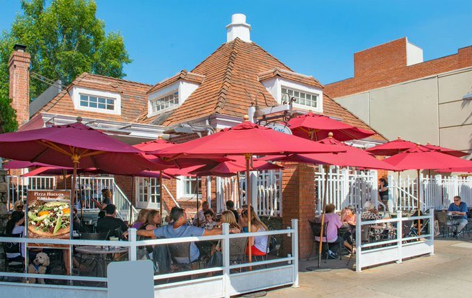UrthCaffe's tweet photo. Wishing everyone a happy Memorial Day. Join us as we welcome summer with great food, sunshine, and gratitude for the brave heroes we remember today.

Enjoy your favorite Urth dishes al fresco on any of our beautiful patios! #UrthCaffe https://t.co/YsWV4LAFDh