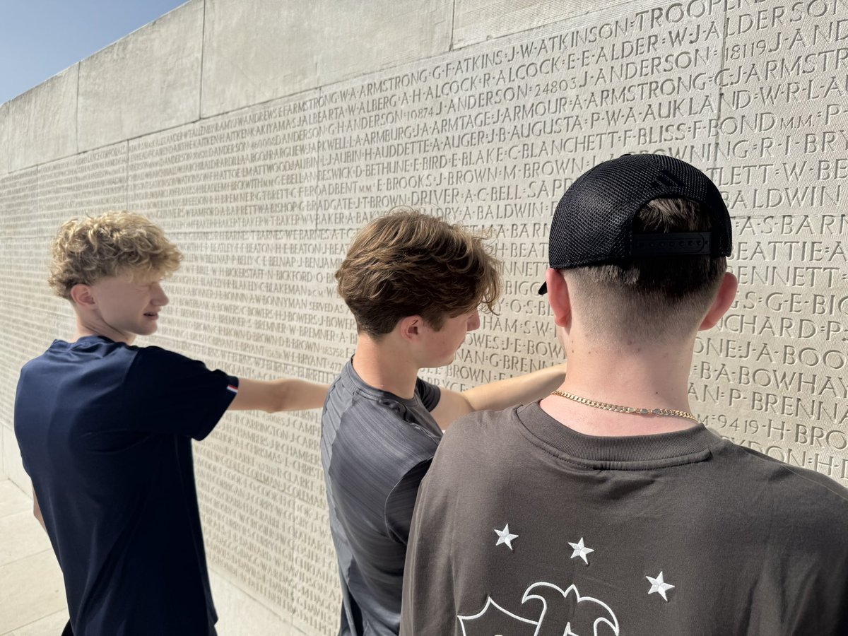 CCBattlefields's tweet photo. ‘They shall grow not old, as we that are left grow old: 
Age shall not weary them, nor the years condemn.
At the going down of the sun and in the morning
We will remember them.’ https://t.co/T549BxWyMw