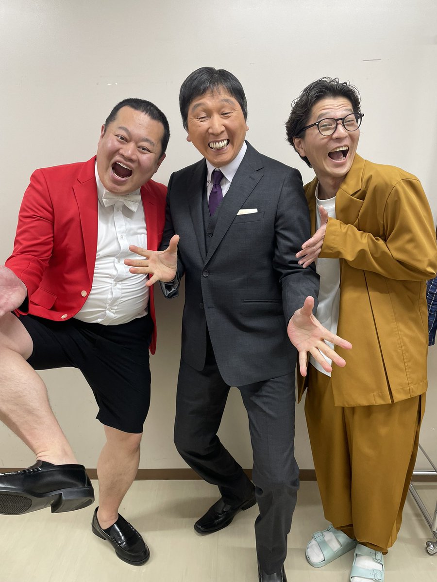 mgrd33's tweet photo. モグライダー単独ライブ｢象｣ありがとうございました！！！！

ほいけんたさんを始め色々な方々のお陰で無事に単独ライブを終えることができました！

ARUMANAさんのTシャツやグッズもカッコいいので再販売是非！

すごく生きてるなぁと実感できる単独でした😃
本当にありがとうございました‼️ https://t.co/NjeirtlcXF