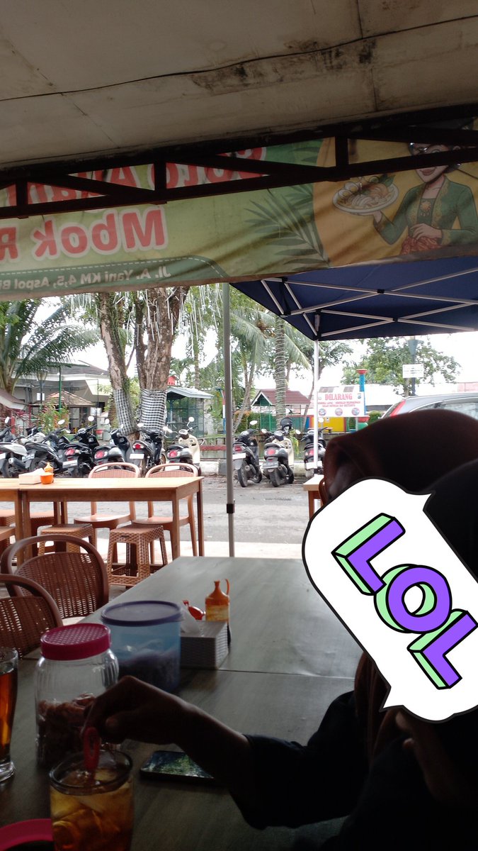 APALOLIATHAH's tweet photo. Soto semarang ✨
Langganan banget dan cocok buat porsi diet sih menurut aku karena kuahnya bening + kaldunya dapet 🤍
📍Soto semarang, Komp Bina Brata, Banjarmasin https://t.co/5xmKBHYrbt